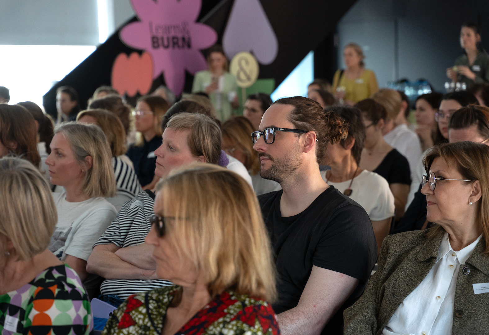 Publikum im großen Saal am Vormittag des Learn & Burn - Day for Female Networking